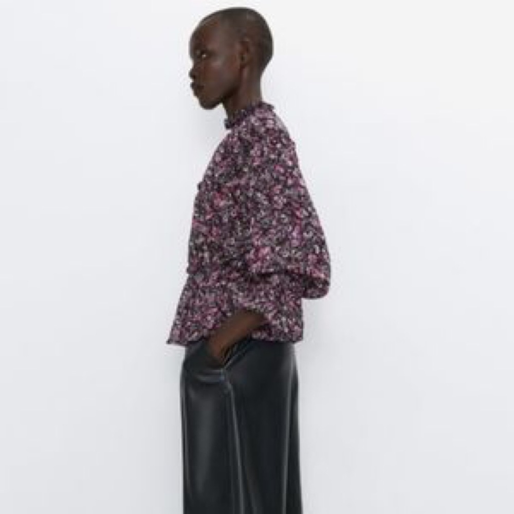 Zara Floral Print Pink Black Ruffle Neck Blouse, size M - Picture 2 of 14